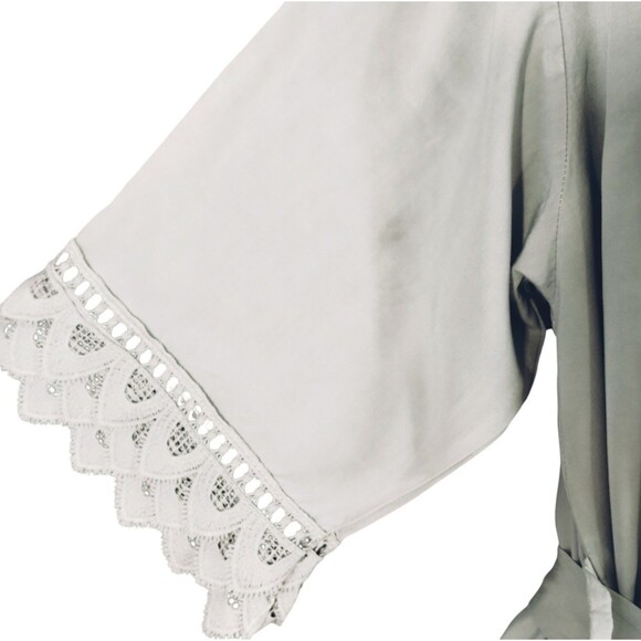 Robe Women's Wrap Belted 3/4 Sleeve Wide Lace Trim Opaque Wrap Grey Pewter Knee - Picture 3 of 10